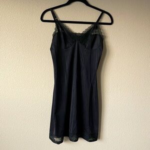Vintage Vanity Fair Slip Sz 34 Black Lace Trim Slip Dress Coquette 90s Y2K U.S.A